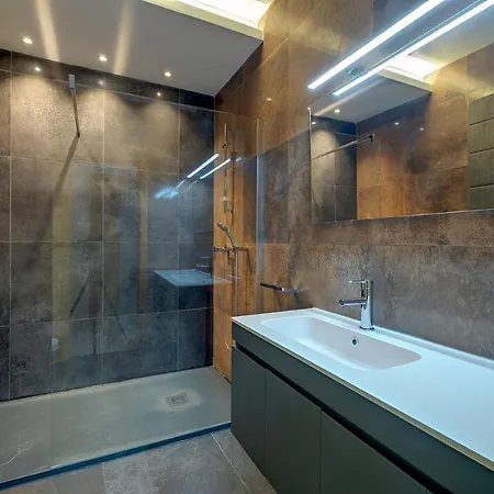 Modern 3br In Sliema's Desirable Locale Apartment *