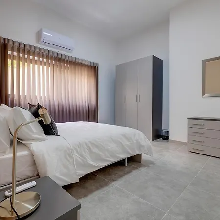 Modern 3br In Sliema's Desirable Locale * Sliema