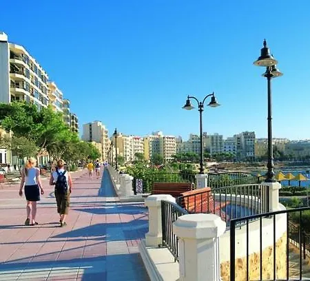 Modern 3br In Sliema's Desirable Locale Apartment *
